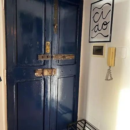 The Blue Door * Rom