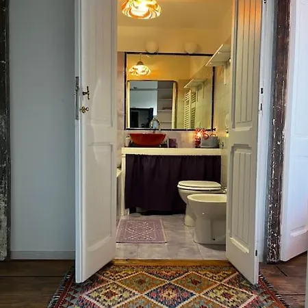 The Blue Door Apartman *